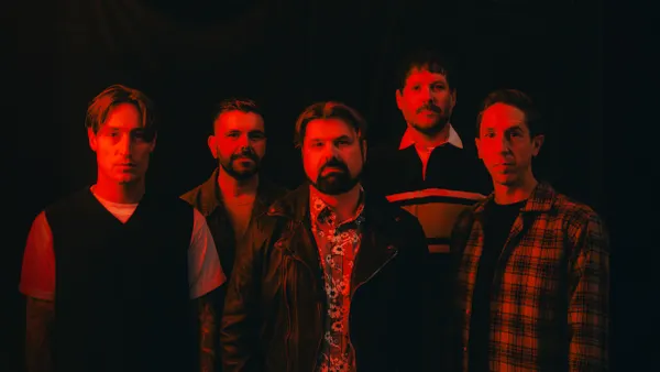 SILVERSTEIN "25 YEARS OF NOISE"						