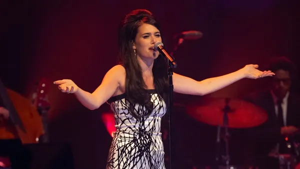 Sienna Spiro Performs “Great Expectation” on Austin City Limits: Exclusive