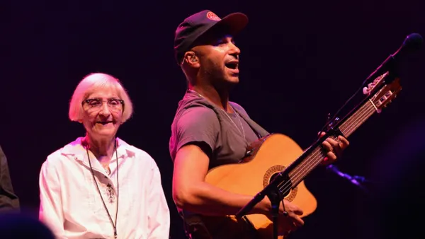 Tom Morello Announces Passing of Mother Mary Morello