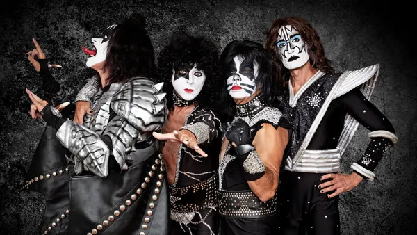Kiss America
