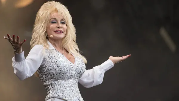 Celebrities Pay Tribute to Dolly Parton: “A True Gift to Humanity and the Very Best of Us”