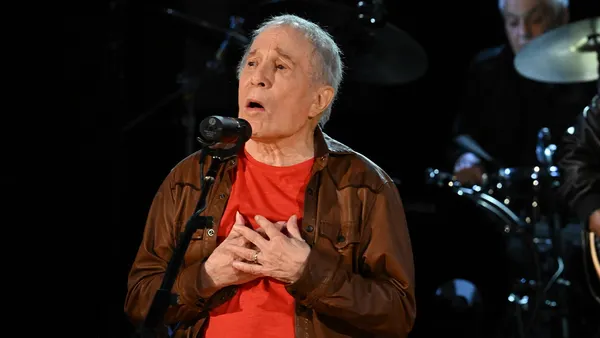 Paul Simon Performs Gentle Version of “Something So Right” on Colbert: Watch