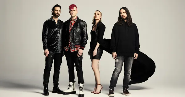Halestorm: The Living Room Sessions w/ Lzzy & Joe
