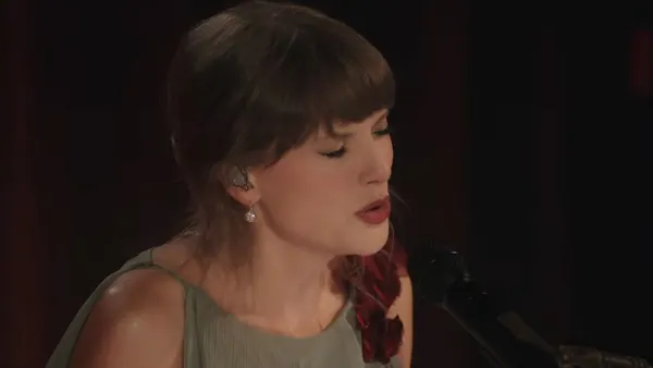 Taylor Swift Breaks Down Songwriting Process and Performs Medley During Recording Academy Q&A