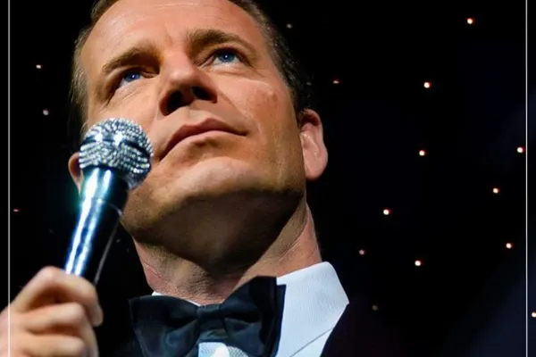 Sunday Jazz Lunch | Frank Sinatra by Stephen Triffitt