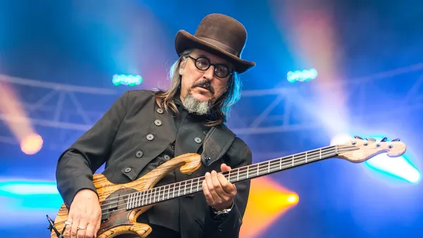 “Claypool Gold Tour” Kickoff Show Spotlights Primus, Claypool Lennon Delirium, and Frog Brigade: Video + Setlist