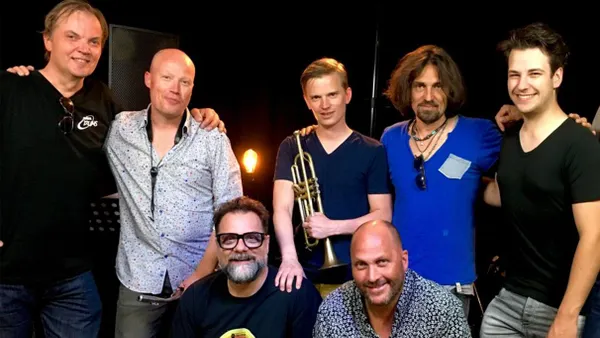 Skunk Funk feat.: Lei, Lupe & Lanni Moe