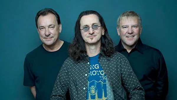 Geddy Lee Suggests Neil Peart Visited Him as a Bird When RUSH Tour Kicked Off
