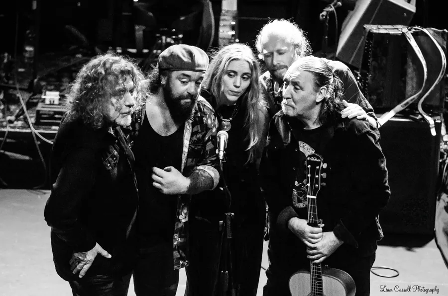 Robert Plant presents Saving Grace