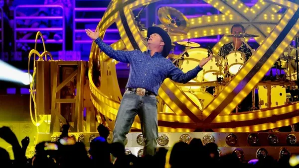 Garth Brooks Adds Washington D.C. Dates to “Blame It All On My Roots” Tour