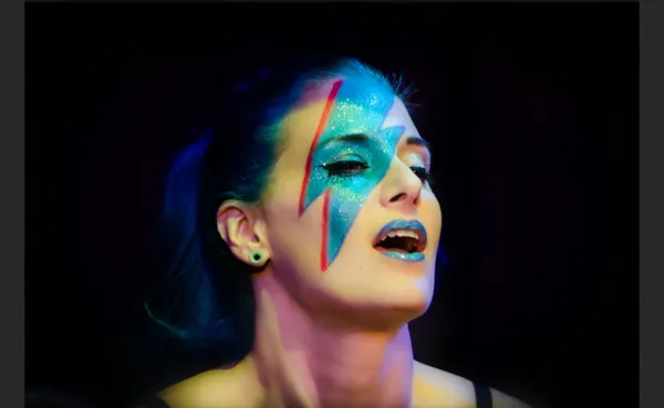 Niki Luparelli presents David Boobie - FRIDAY