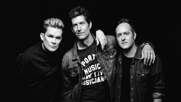 WWSK/Never Ending '90s Presents: Ezra Ray Hart -'90s Hits & Xmas Riffs