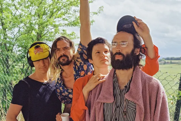 Big Thief - Somersault Slide 360 Tour w/ Steven van Betten