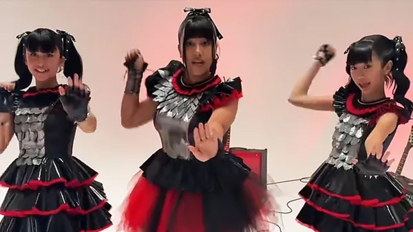 Kim Kardashian and Kanye West’s Daughter North West Dressed Up as BABYMETAL for Halloween: Watch