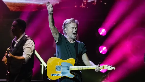 John Mellencamp Kicks Off Greatest Hits Tour, Living Up to Its Promise