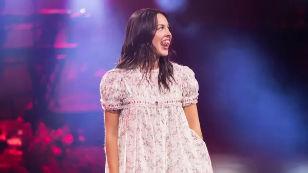 Olivia Rodrigo Brings Back $25 Silver Star Tickets for “The Unraveled Tour”