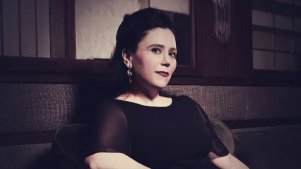 Alex Borstein is Thirsty