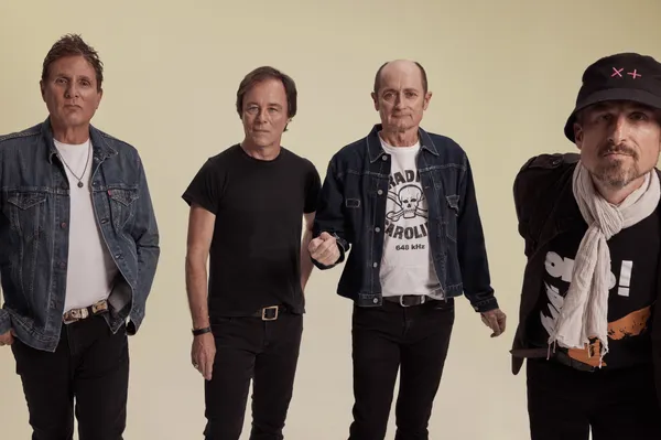 Night at the Barracks - Hoodoo Gurus