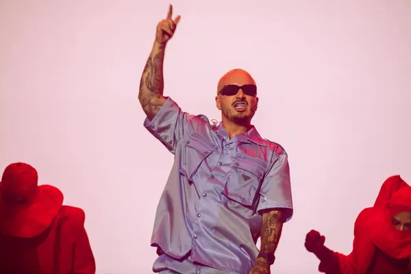 J Balvin Says Success of Artists Like Karol G Proves He Doesn’t Need an Album in English: “It’s Our Moment”