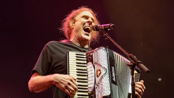 “Weird Al” Yankovic Announces 90-City “Bigger & Weirder” 2026 Tour