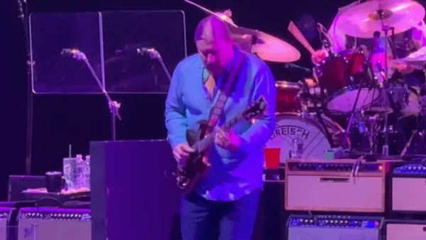 Derek Trucks Plays Jerry Garcia’s “Tiger” Guitar in Concert Following $11.5 Million Auction Purchase