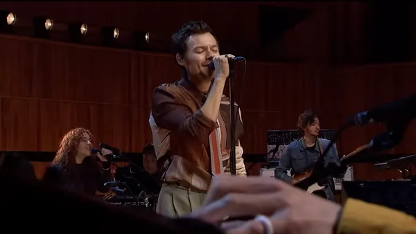 Harry Styles Covers Tears for Fears’ Classic “Everybody Wants to Rule the World” on BBC 1 Live Lounge: Watch