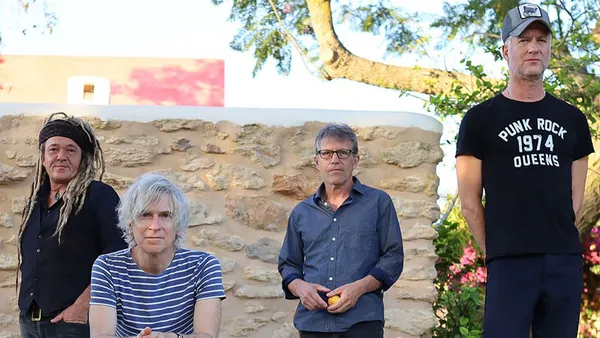 NADA SURF