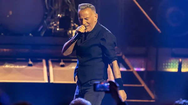 Bruce Springsteen Kicks Off Tour in Minneapolis with Calls for “Hope Over Fear, Democracy Over Authoritarianism”: Setlist, Photos + Video