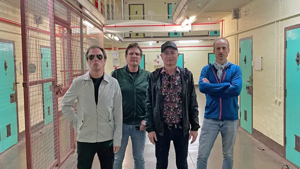 Hoodoo Gurus 