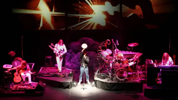 The Musical Box performs Genesis Live - platine officiels