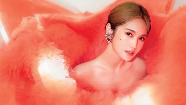 Rainie Yang
