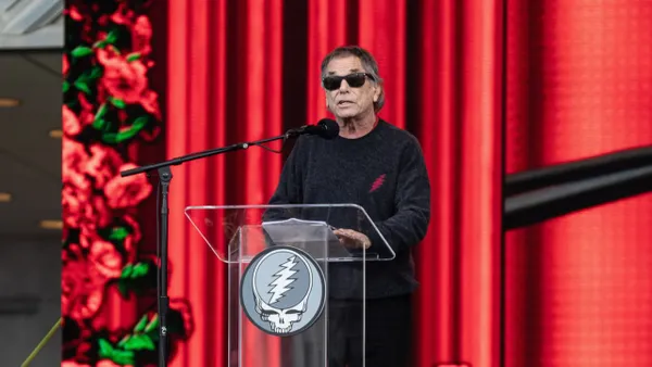 Read Mickey Hart’s Eulogy for Bob Weir