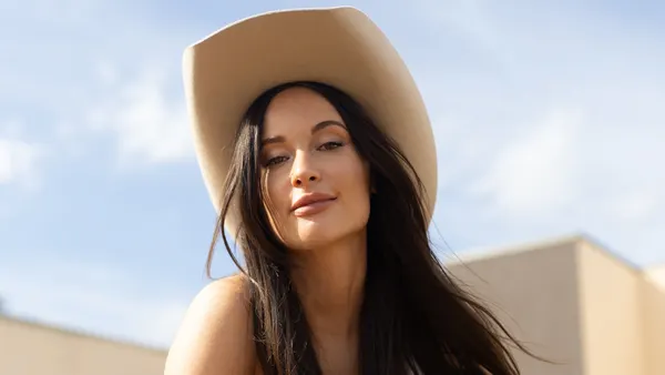 Kacey Musgraves Announces New Album Middle of Nowhere, Shares “Dry Spell”: Watch