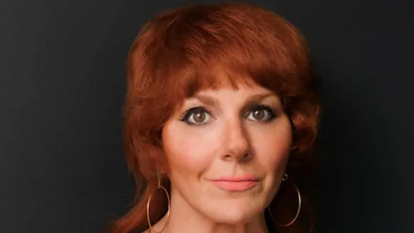 Julie Klausner