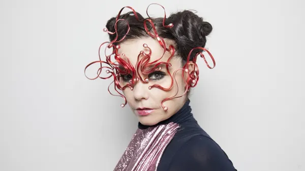 Björk Says Israeli Army “Kidnapped” Childhood Friend on Gaza Aid Mission