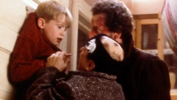 Joe Pesci Left a Scar From Biting Macaulay Culkin’s Finger in Home Alone