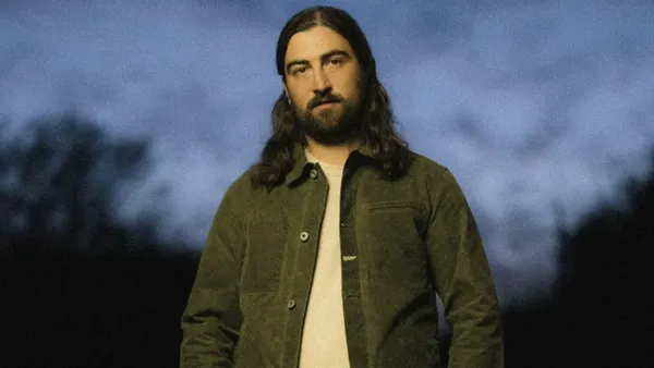 Noah Kahan Calls Out Fans for Stealing Vermont Road Sign Named in His Song