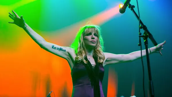 Not the Whole Hole: Courtney Love Clarifies Tour Plans