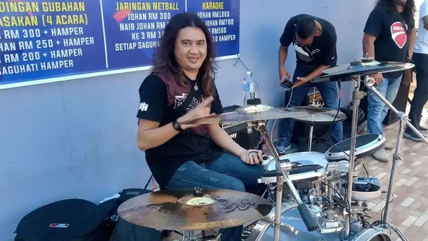 Rock Drummer Dies Mid-Concert After Collapsing onto Drum Kit