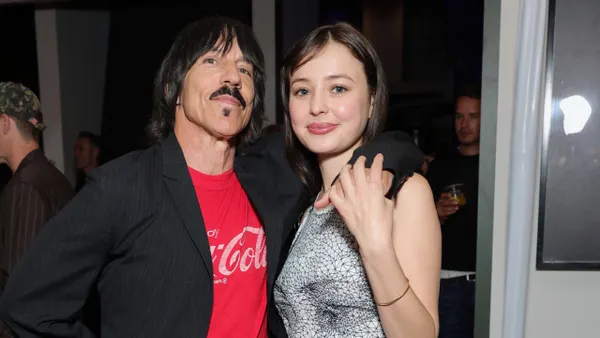 Anthony Kiedis’ Girlfriend Touts Benefits of Age-Gap Dating in New Relationship Column