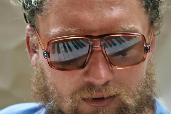 YELLOW DAYS "Rock And A Hard Place Tour"