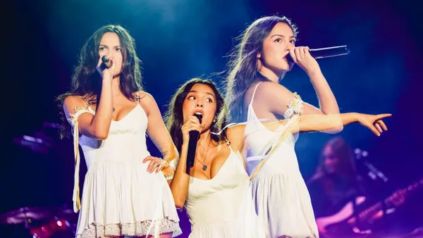 Olivia Rodrigo’s Daisy Chain Fields Showed the Power of a Girls-to-the-Front Festival