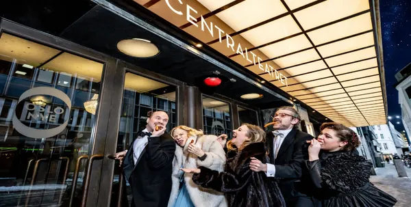 Centralrevyen - En wiener med alt