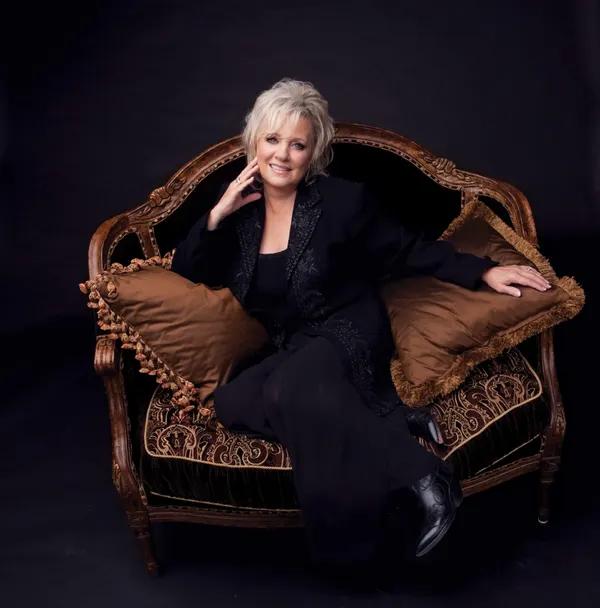 Late Night with a Legend hosted by Leslie Satcher and Sam Hunter featuring Connie Smith