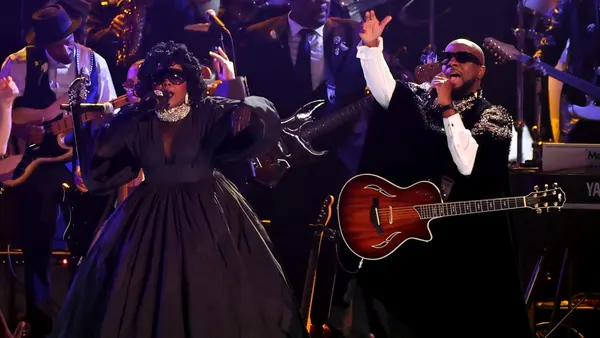 Ms. Lauryn Hill Performs Touching Tribute to D’Angelo and Roberta Flack at 2026 Grammys: Watch