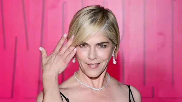 Selma Blair Arrested After Attempting to Open Airplane Door Mid-Flight, Assaulting Crew