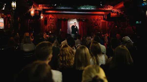 Standup med Reis Deg Komikerklubb