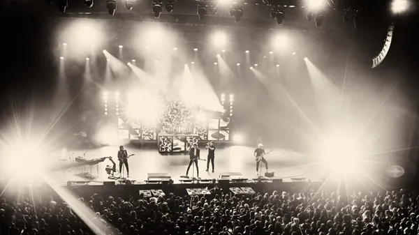 The Homecoming (Live from the MGM Music Hall At Fenway Park) Premiere