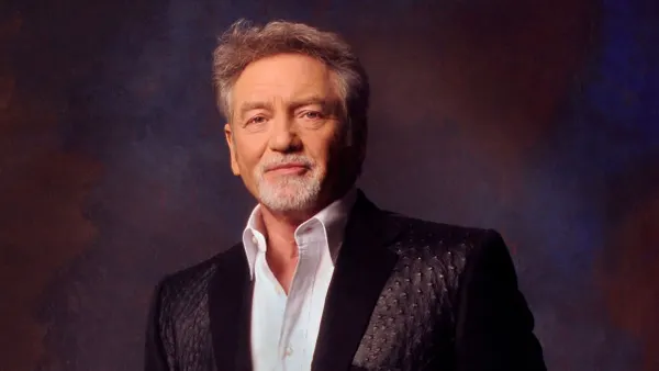 Late Night with a Legend featuring Leslie Satcher & Larry Gatlin