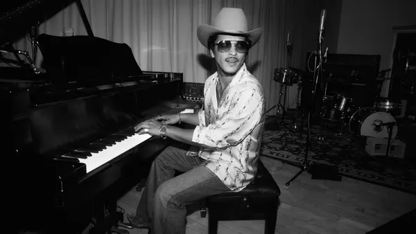 Bruno Mars Adds Six Dates to “The Romantic Tour,” Including Mexico City Run